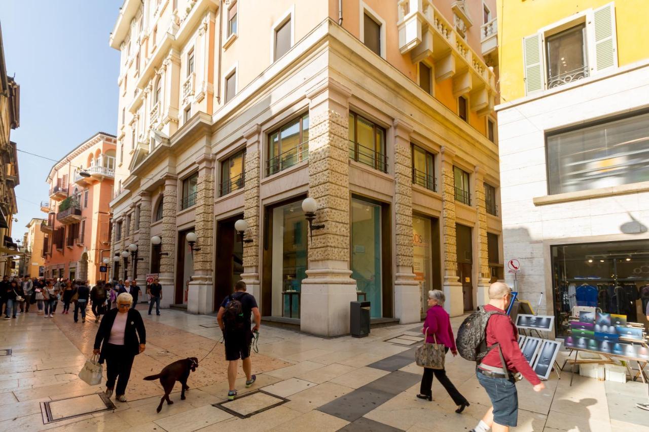 Casa Mazzini Hotel Verona Exterior photo